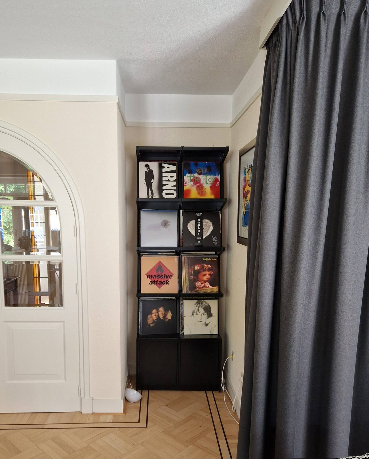 Ophon Coverfront record cabinet in sprayed MDF, a custom colour, two columns, four compartments high, with records standing cover-forward